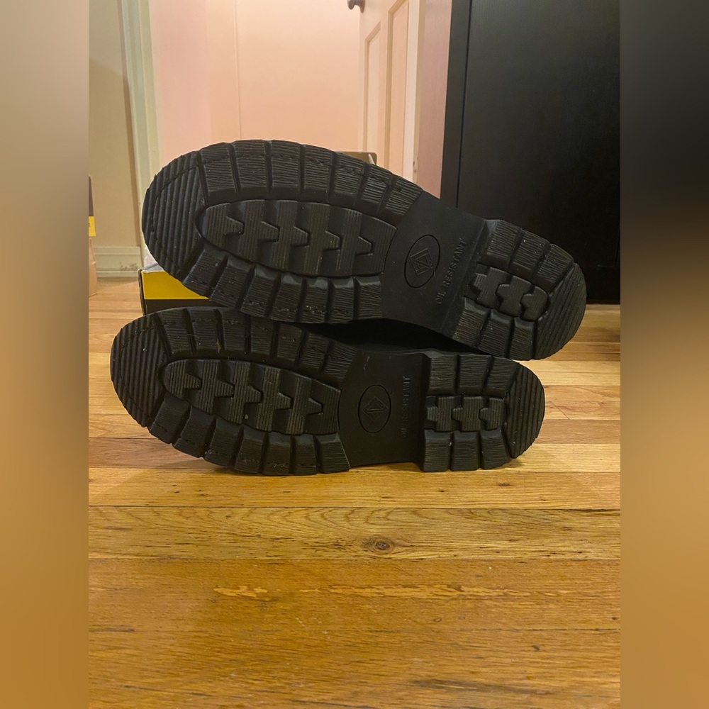 LEHIGH Safety Shoes 6" Insulated Men’s 13 W work boot - Picture 11 of 12